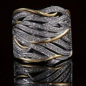 Elegant Silver and Gold Wave Ring